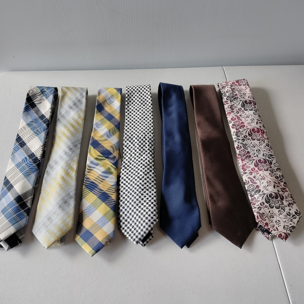 Lot 7 Neck Ties Assorted Colors And Patterns 4 Silk 3 Polyester Preppy Office